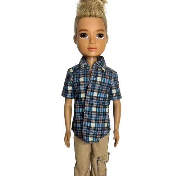 Moxie Boyz Magic Snow Owen Fashion Toy Doll - Picture 1 of 6